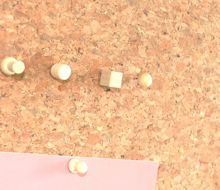 Cork board pins set